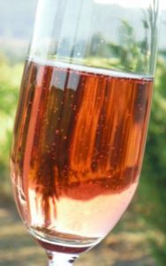 Rose sparkling wine in Oregon