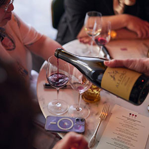 wine pour