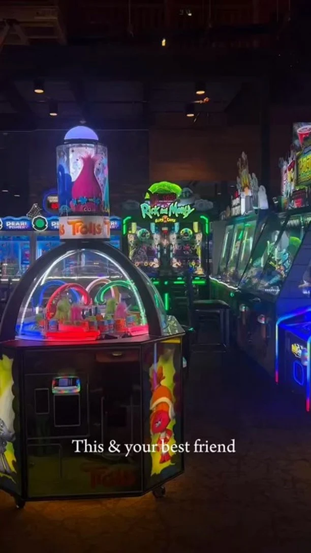 Grab your pals and head to @Langers_Entertainment in Sherwood! From bowling and laser tag to rock climbing and arcade games, it’s the ultimate spot for nonstop fun in Tualatin Valley.

📍 21650 SW Langer Farms Pkwy, Sherwood, OR 97140