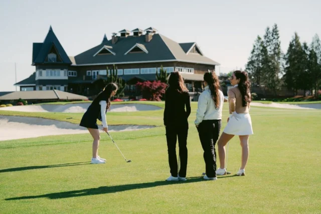 Getting into the swing of things in Tualatin Valley! Beautiful fairways and layouts for all levels await. Check out these top places to tee off: 

⛳ @reservegolf
⛳ @meriwethernationalgolfclub 
⛳ @claremontgolfclub 
⛳ @foresthillsgolfcourse
⛳ @killarneywestgolfcourse
⛳ @mckaycreekgolf
⛳ @RedTailGolfCenter
⛳ @sunsetgrovegolfclub
⛳ Summerfield Golf Course
⛳ @islandgreensgolf
⛳ King City Golf Course