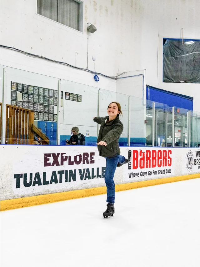 Get ready for a cozy afternoon of winter fun on the ice at the Sherwood Ice Arena on December 6 during their open skate from 12:15–2:15 p.m. The first 150 skaters will receive a fresh, free stroopwafel prepared by the one and only @wafeltje.pdx.

This cozy skate day is brought to you by @winterhawksice.